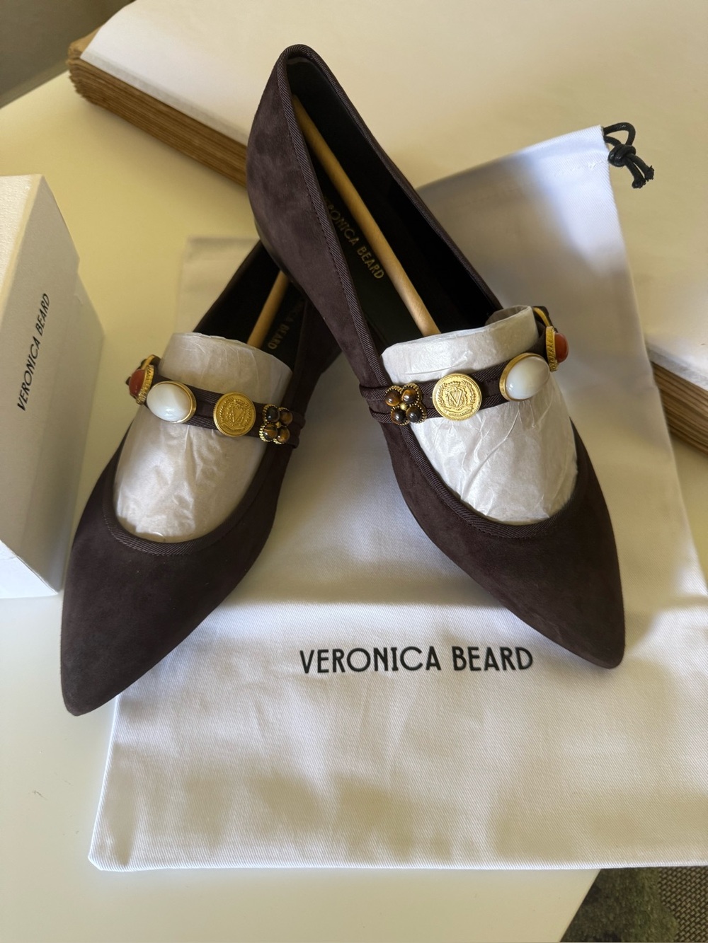 New in box Veronica Beard Brown Suede Pointed-Toe Flats Embellished Strap sz 9.5